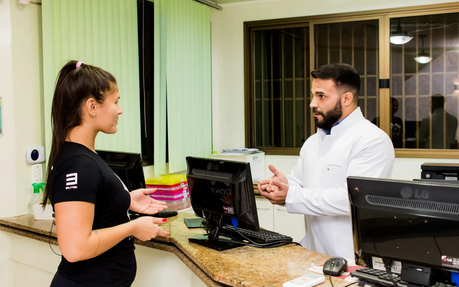 Atendimento na recepção